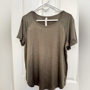 Lululemon active top size 10
